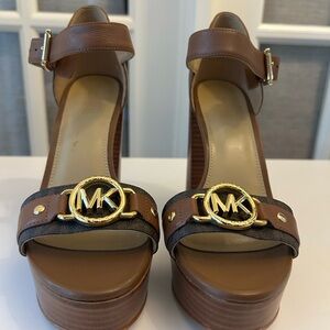 Michael Kors Women’s Rory Platform Brown and Gold Women's 4” Heels, Size 6